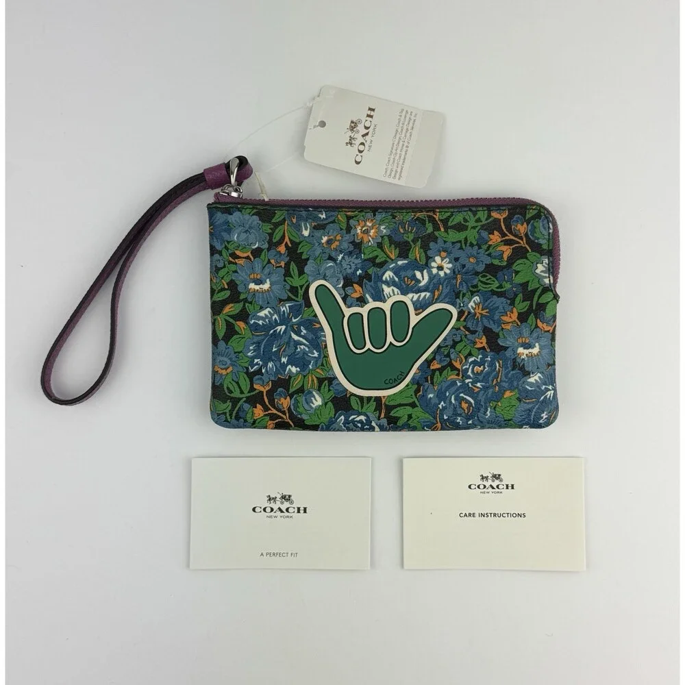 NEW Coach Hang Loose Shaka Women's Wristlet Small Pouch Wallet - Green - Picture 1 of 7